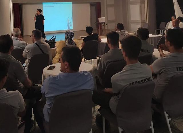 Manavgat’ta Otel Personeli Çocuk Hakları ve Aile İçi İletişimde Eğitim Aldı