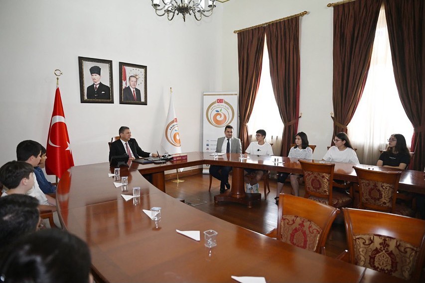 2024 LGS Sınavında 12 öğrencimiz 500 tam puan alarak Türkiye birincisi oldu.

İl