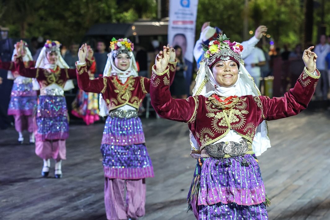 Antalya Büyükşehir Belediyesi’nin Konyaaltı Olbia Kent Meydanı’nda düzenlediği U