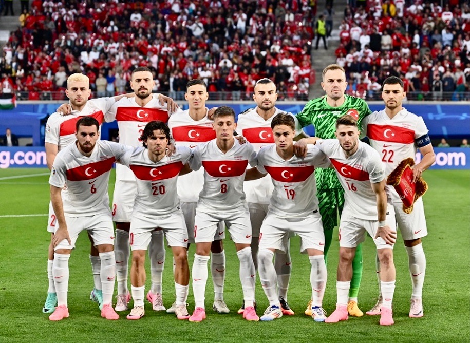 Hep seninleyiz