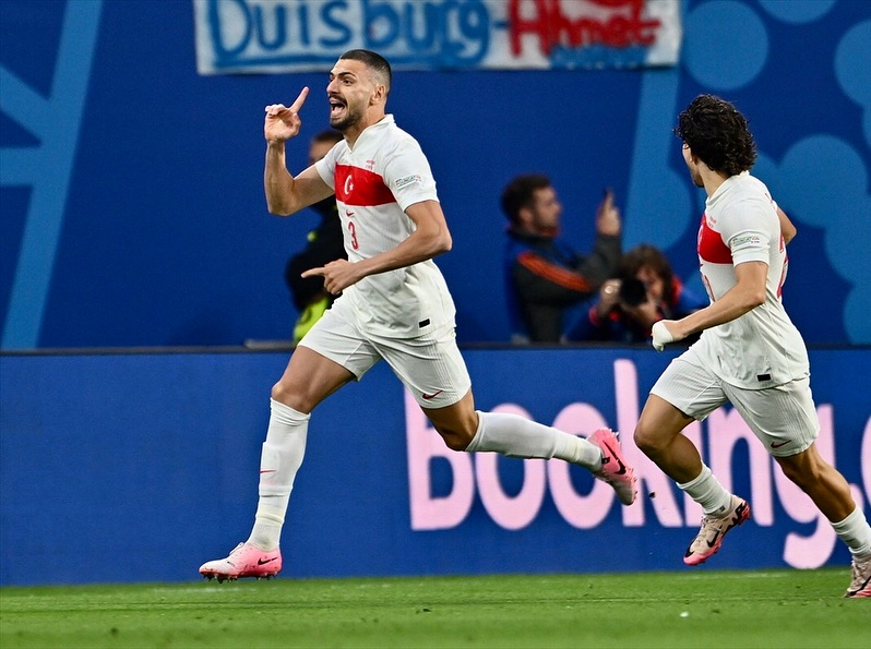 Tarih yazacak 

 Avusturya’yı 2-1 yenerek 2024 Avrupa Futbol Şampiyonası’nda çey