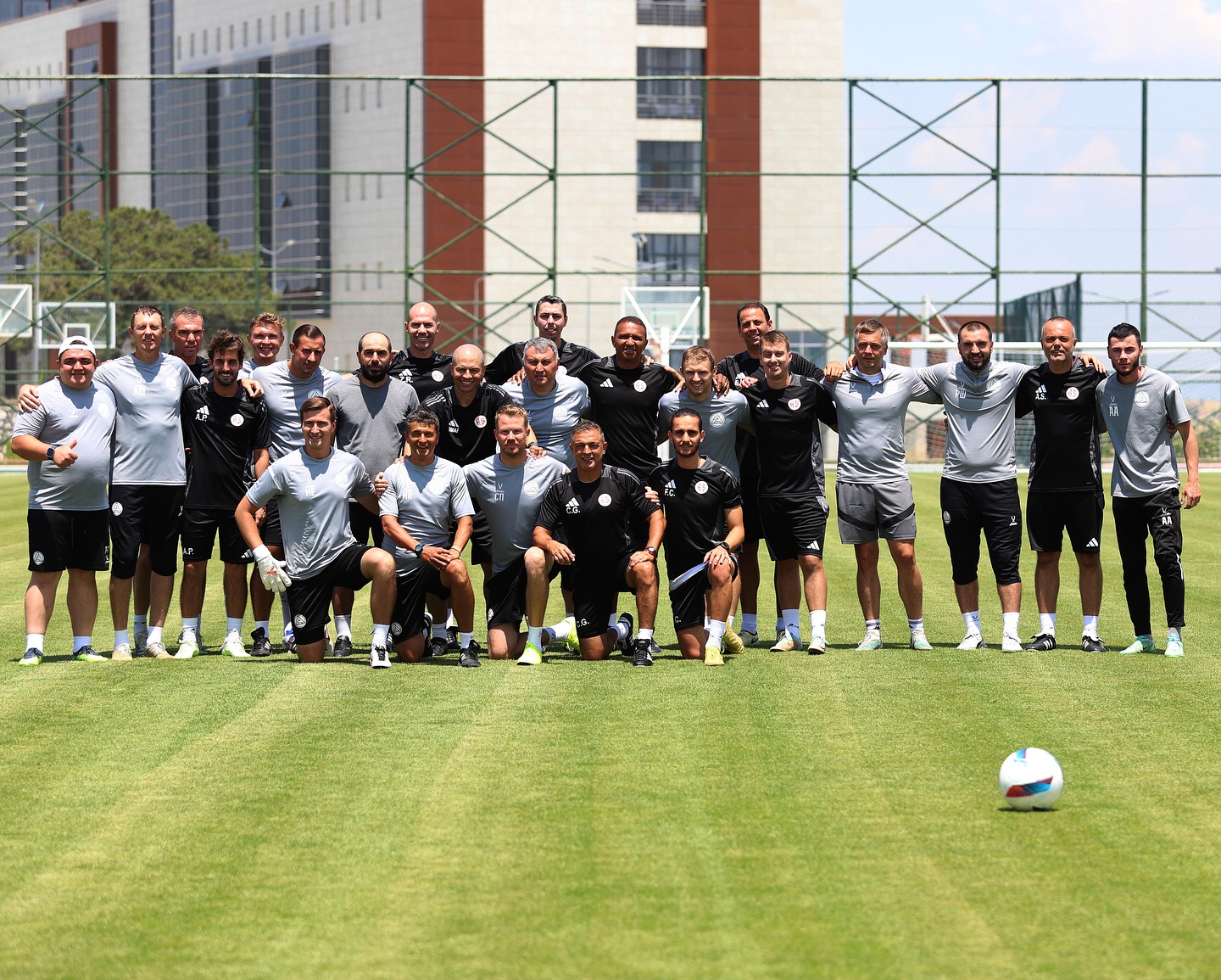 Teknik ekibimiz, Burdur kampında Rus takımı FC Akron Togliatti teknik ekibi ile