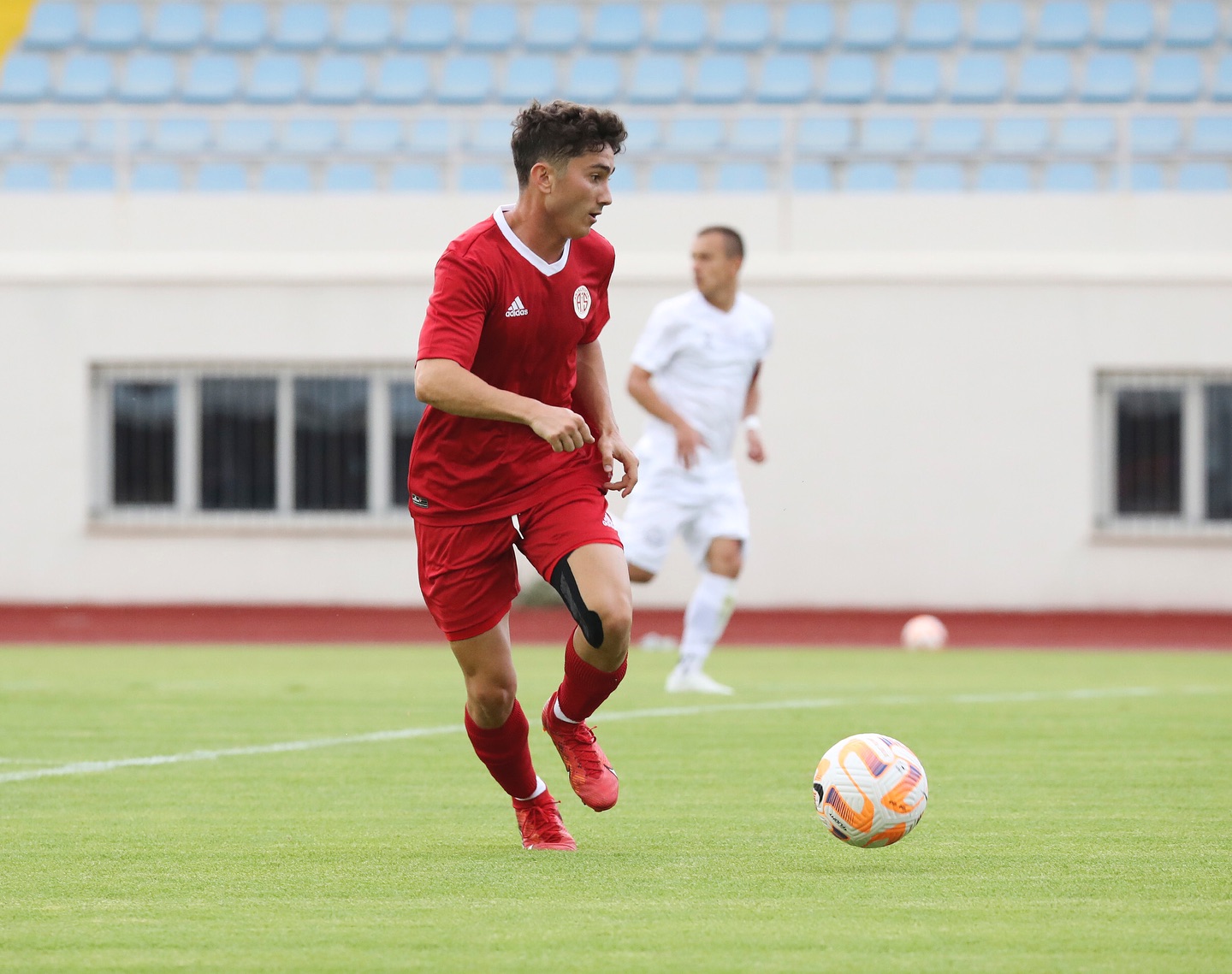 Dk.90: MAÇ SONUCU
Antalyaspor 2-3 Akron Togliatti

GOLLER: 59’ van de Streek, 85
