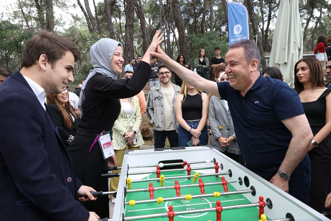Sosyal belediyecilikte en iyisi olduk 

Antalya Büyükşehir Belediyesi olarak, Ka