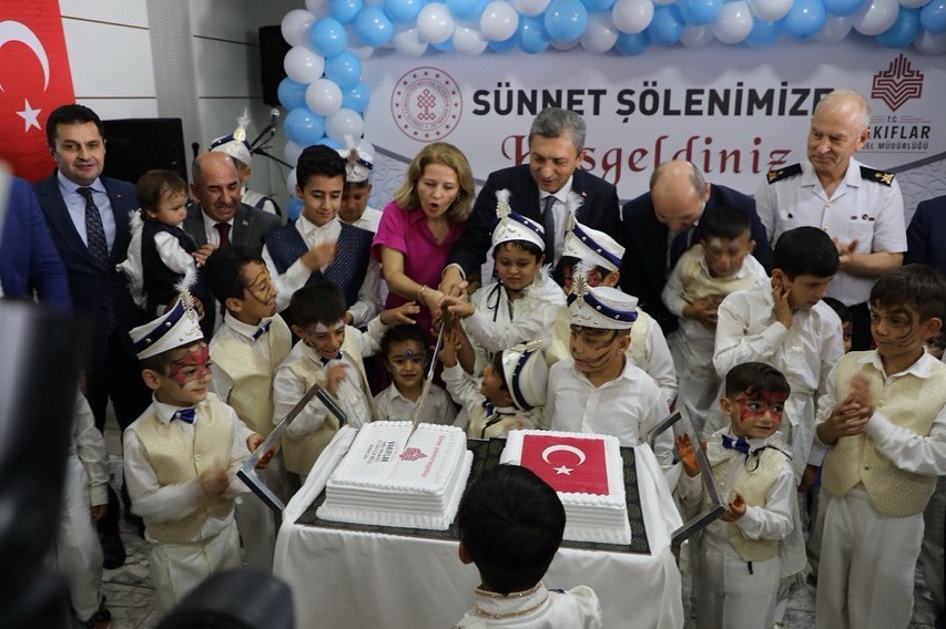 Antalya Öğretmenevi

Antalya Vakıflar Bölge Müdürlüğünce düzenlenen Toplu Sünnet