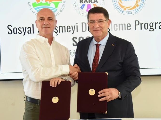 Değerli kardeşim AESOB Başkanı Adlıhan Dere’nin, TESK Başkan Vekilliği görevine