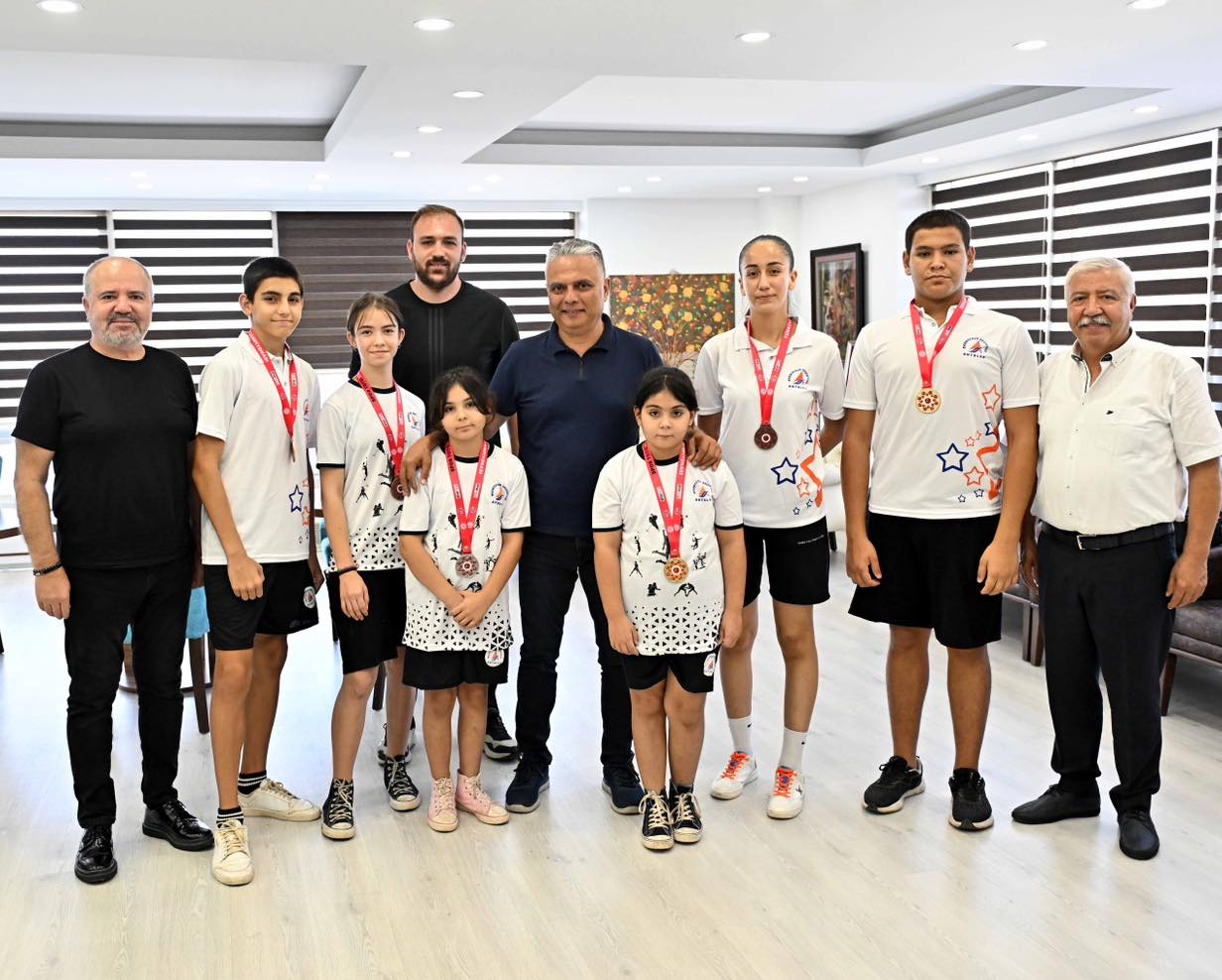 2 Dünya, 2 Avrupa ve 17 Türkiye şampiyonluğu bulunan Muratpaşa Belediyesporumuzu