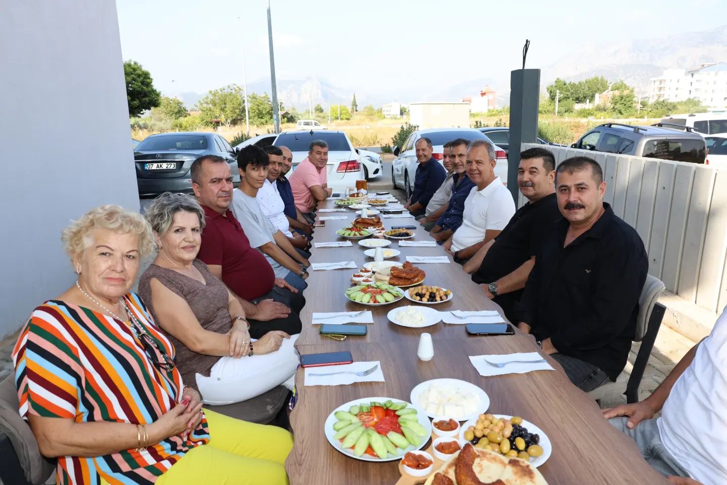 Belediye Başkan Yardımcımız Ömer Kıvrak ve Meclis Üyelerimizin katılımıyla esnaf…