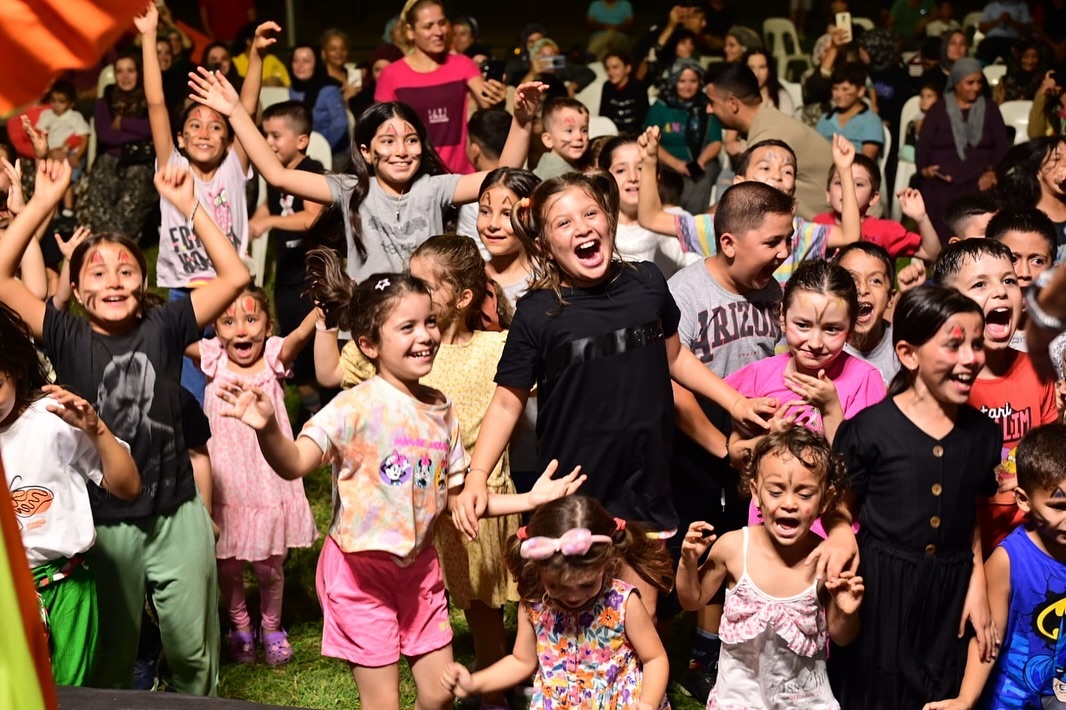 Kepez’in parklarından neşeli çocuk sesleri yükseliyor