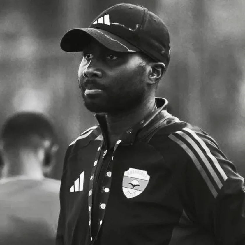 Adanaspor Teknik Direktörü Sol Bamba’nın hayatını kaybettiğini büyük bir üzüntüy