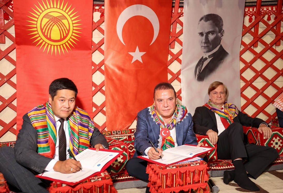 3. Uluslararası Antalya Yörük Türkmen Festivali’nde, Kırgızistan Cumhuriyeti Çol