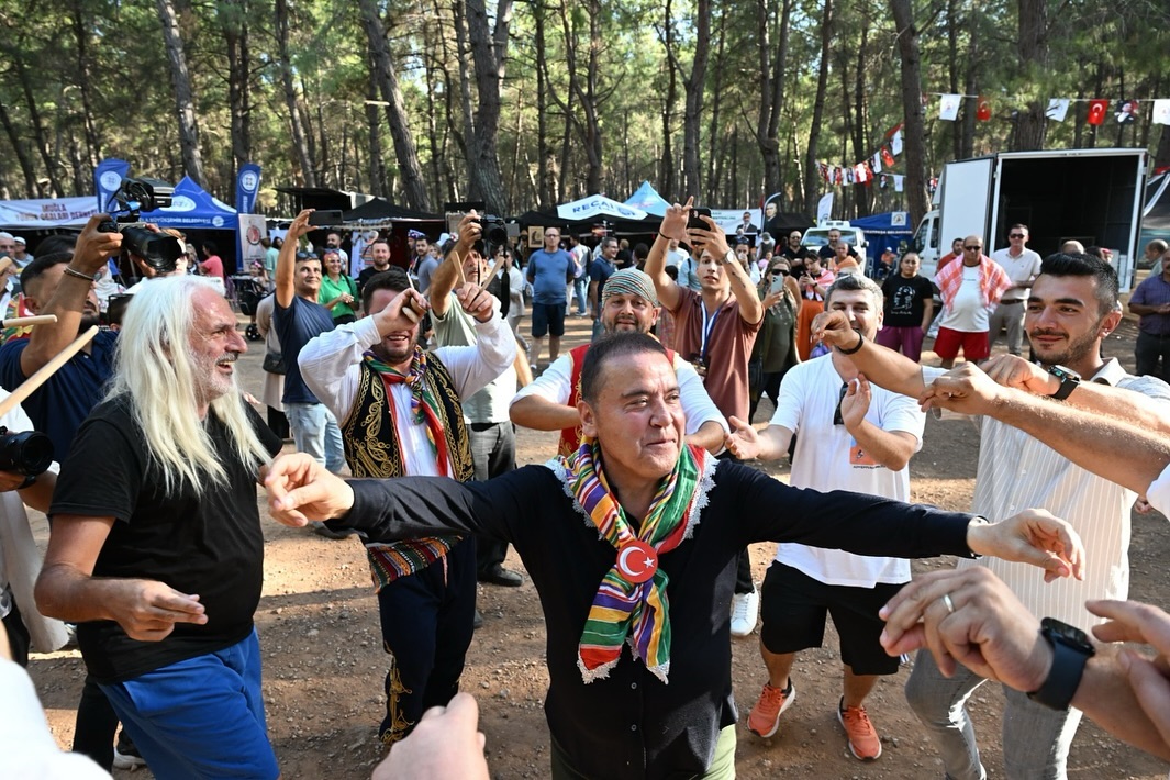 3. Uluslararası Antalya Yörük Türkmen Festivali’nin ikinci gününde, Yörük çocuğu