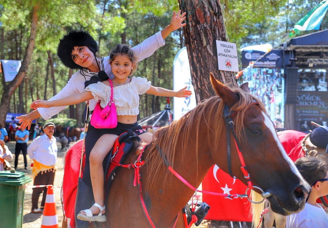 3. Uluslararası Antalya Yörük Türkmen Festivali ikinci gününde de ziyaretçi akın