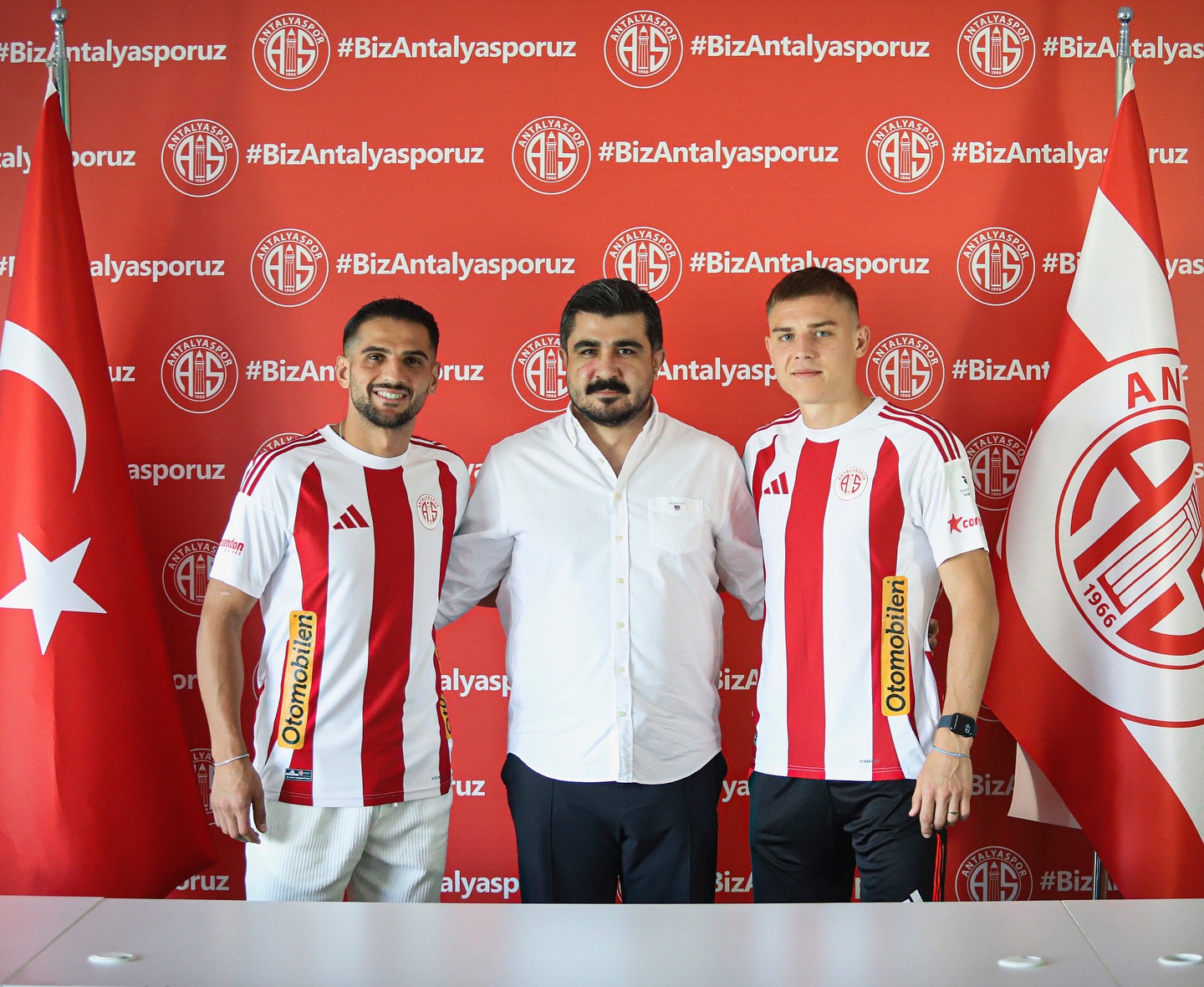 Transferin son gününde renklerimize bağladığımız Oleksandr Petrusenko ile Abdurr