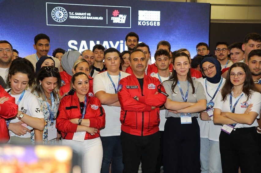 Antalya’da Teknofest’in 3. gününde, T.C. Sanayi ve Teknoloji Bakanı Sayın Mehmet