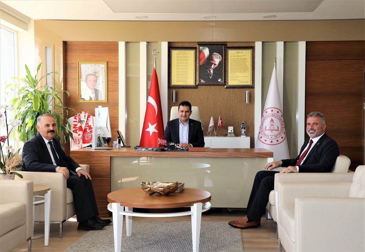 Ensar Vakfı Genel Başkanı Sayın Dr. Şener Ağaç ve Antalya Şubesi Başkanı Sayın M