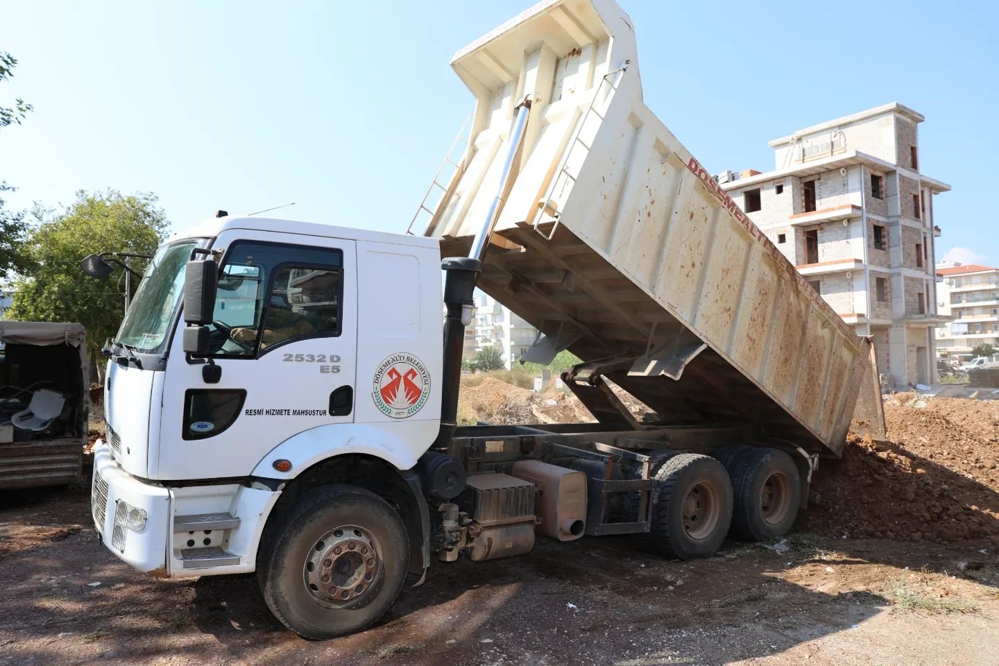 Fen İşleri Müdürlüğüne bağlı ekiplerimiz Yeniköy Mahallesi Turgut Özal Caddesi 2…