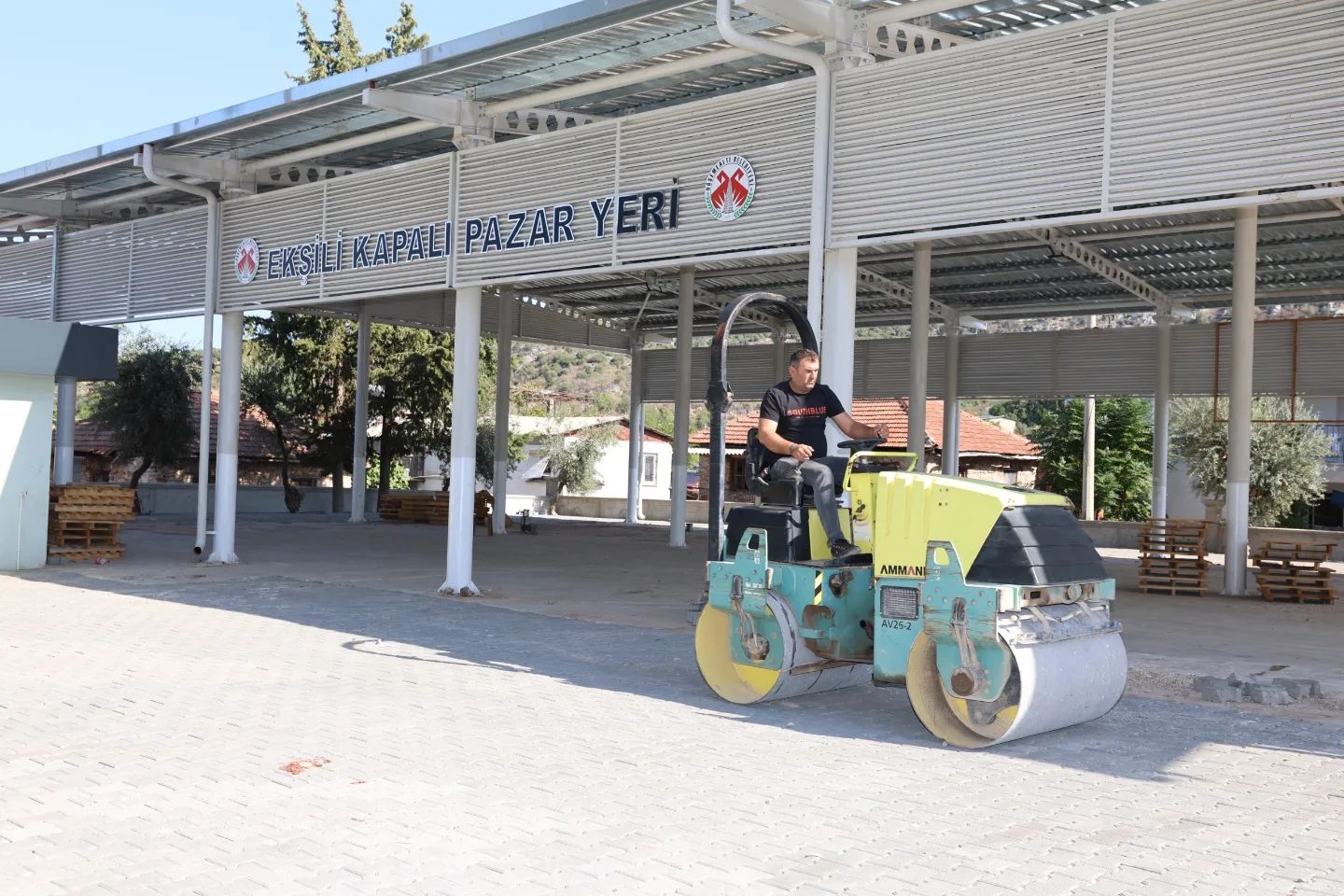 Muhtarlık Hizmetleri Müdürlüğü ekiplerimiz Ekşili Mahalle Ekşili Kapalı Pazar Ye…