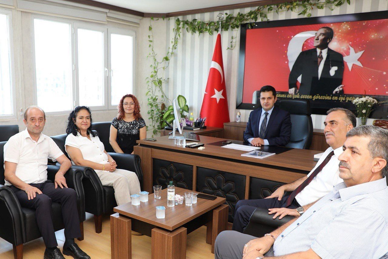 Muratpaşa

İl Millî Eğitim Müdürümüz Sayın Salih Kaygusuz, Muratpaşa İlçe Millî