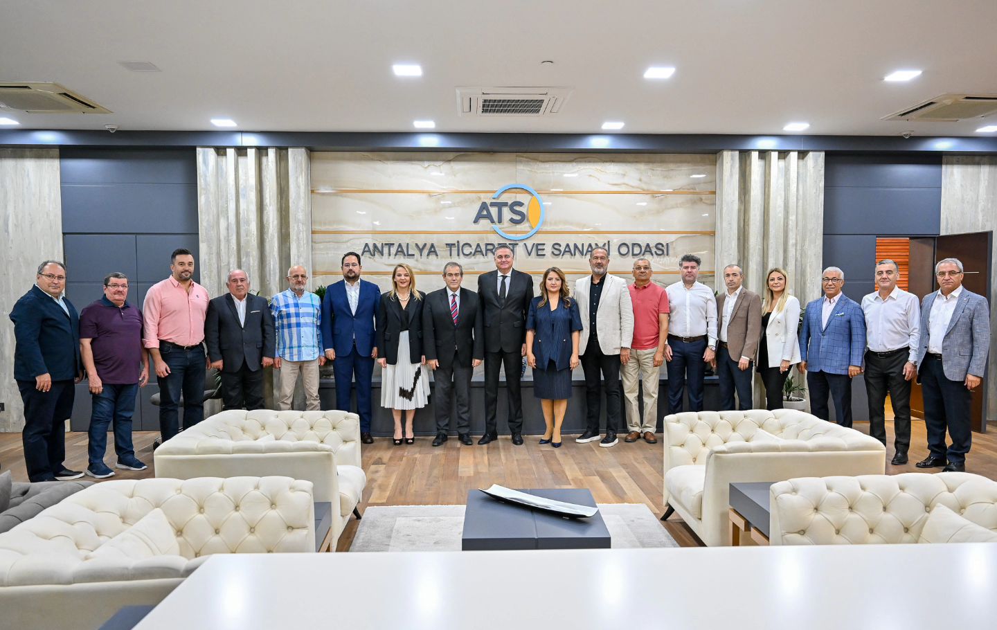 Yönetim Kurulu Başkanımız Yusuf Hacısüleyman ve Yönetim Kurulu Üyelerimiz, Antal