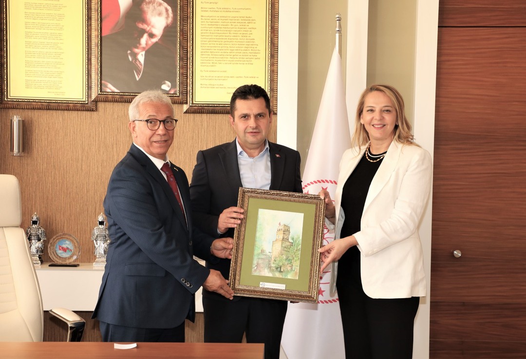 Yönetim Kurulu üyelerimiz Hatice Öz, Hüseyin Sarı, 49. Grup (Sağlık Hizmetleri)