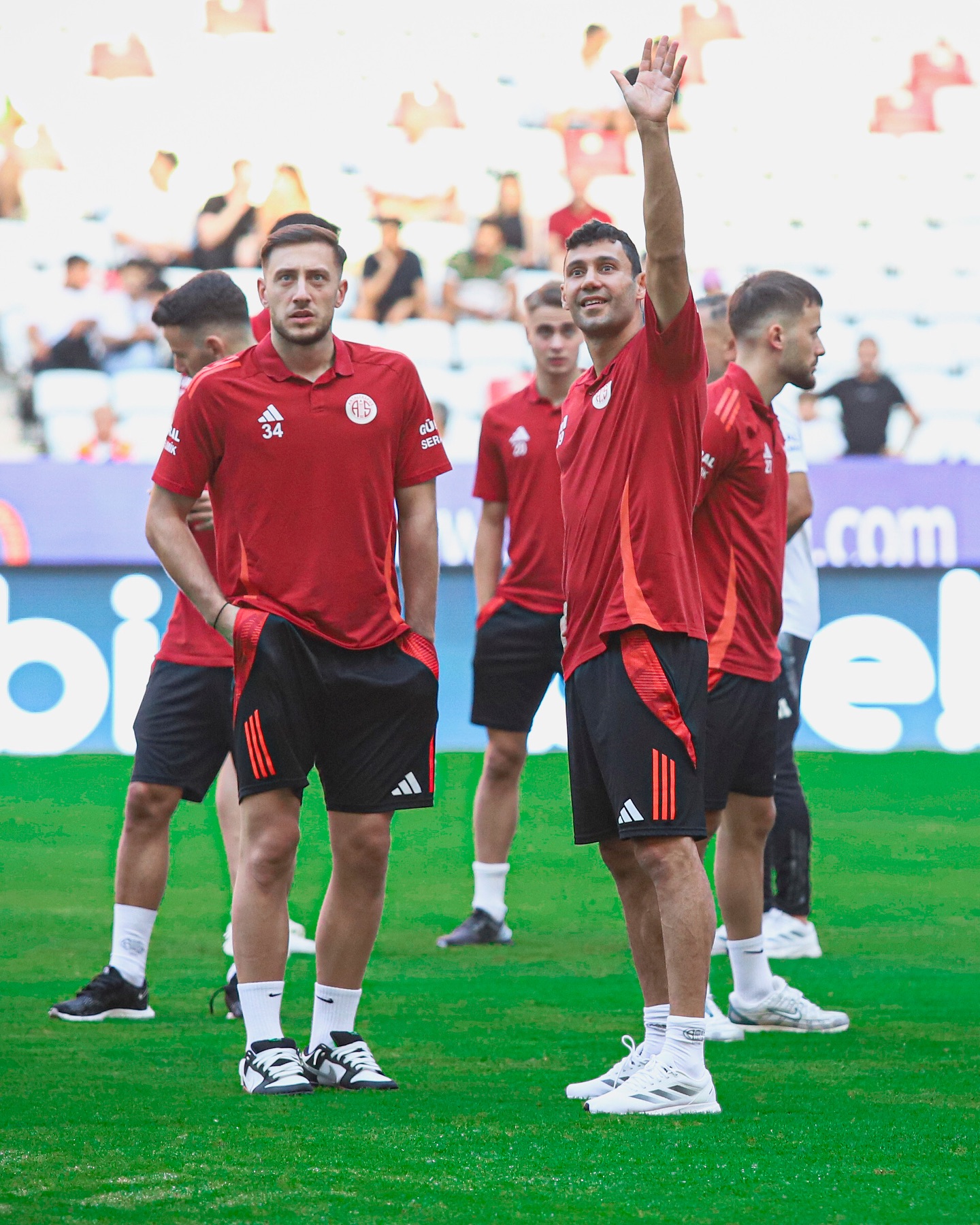 Corendon Airlines Park’tayız.