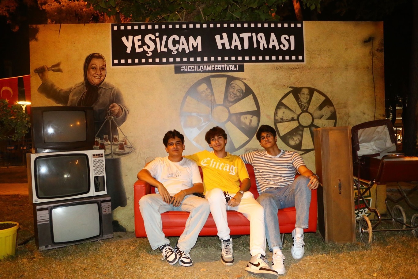 Yeşilçam Festivali’nde nostalji dolu konserler 

Antalya Büyükşehir Belediyesi o