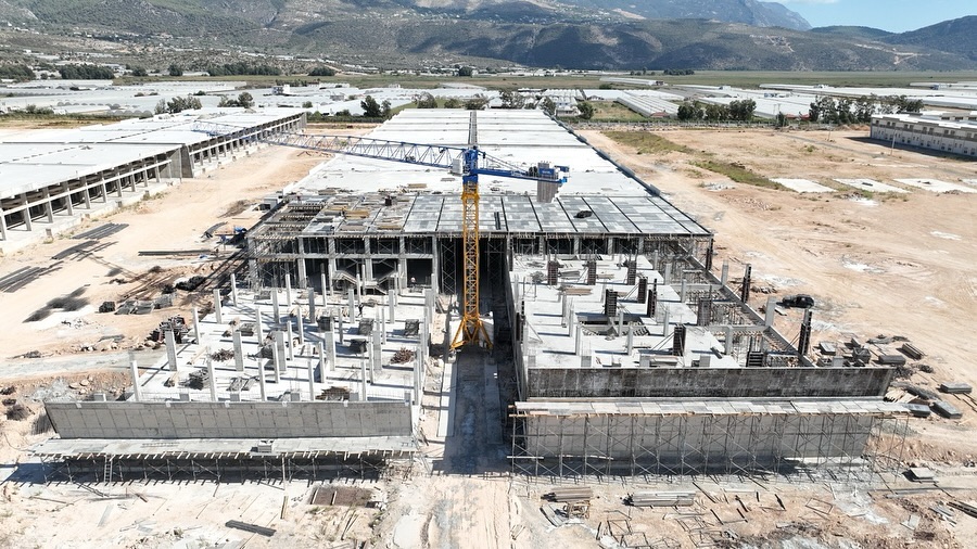 Kınık Toptancı Hal Kompleksi hızla ilerliyor 

Antalya Büyükşehir Belediyesi ola