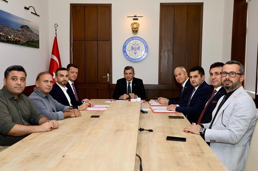 Alanya Kaymakamlığı

Alanya Türkler Mahallesi’nde bulunan eski okul binasının; M