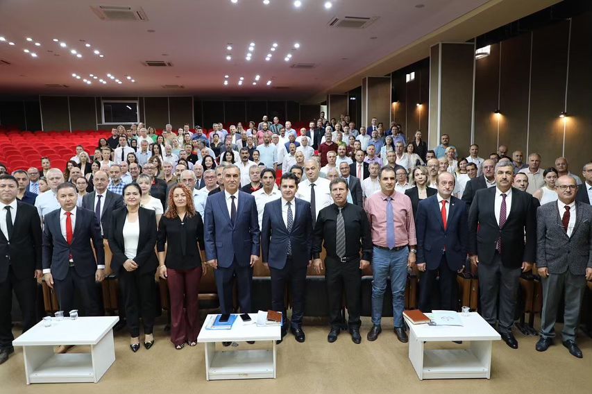 Antalya Anadolu İmam Hatip Lisesi

İl Millî Eğitim Müdürümüz Sayın Salih Kaygusu