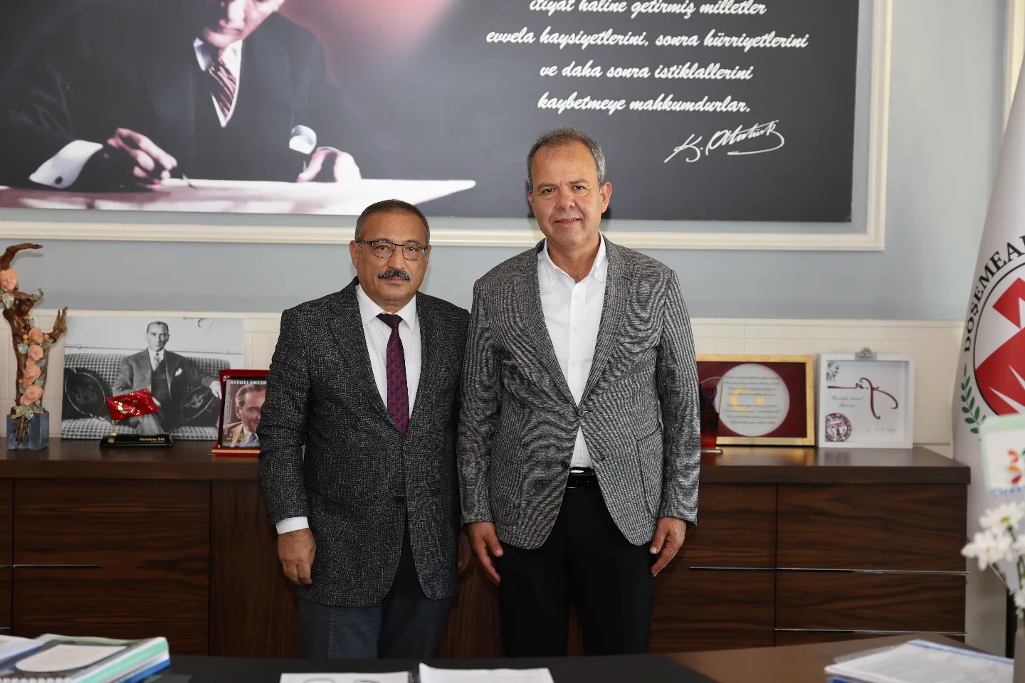 Antalya Milli Emlak Dairesi Başkanımız Yusuf Karataş’a nazik ziyaretleri için te…