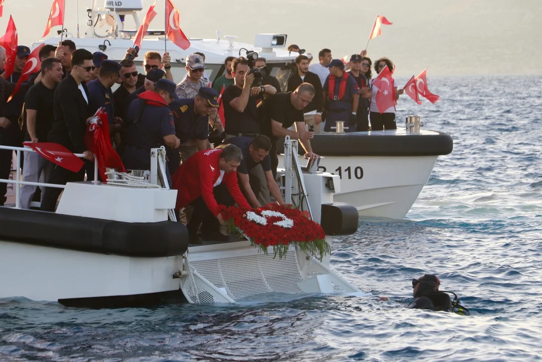 Kaş’ta Vefa Buluşması: 37 Şehit Sahil Güvenlik Teknesiyle Denize Açılıp Anıldı
