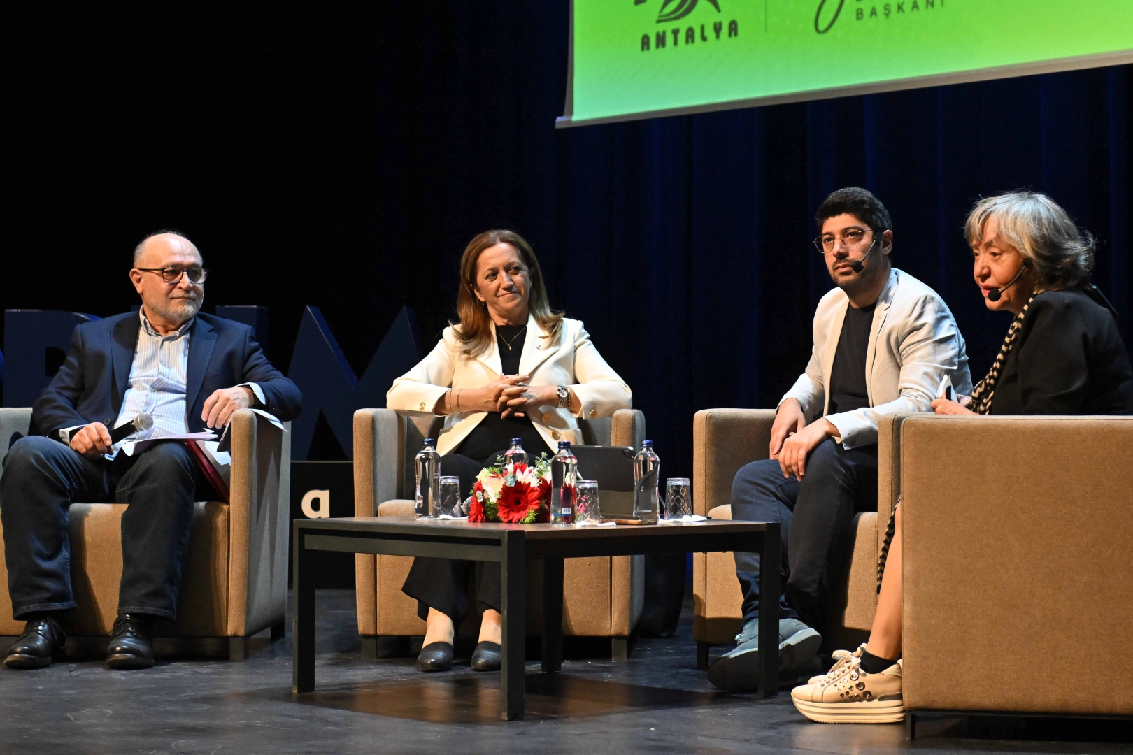 Antalya Muratpaşa’da ‘asgari ücret’ konuşuldu