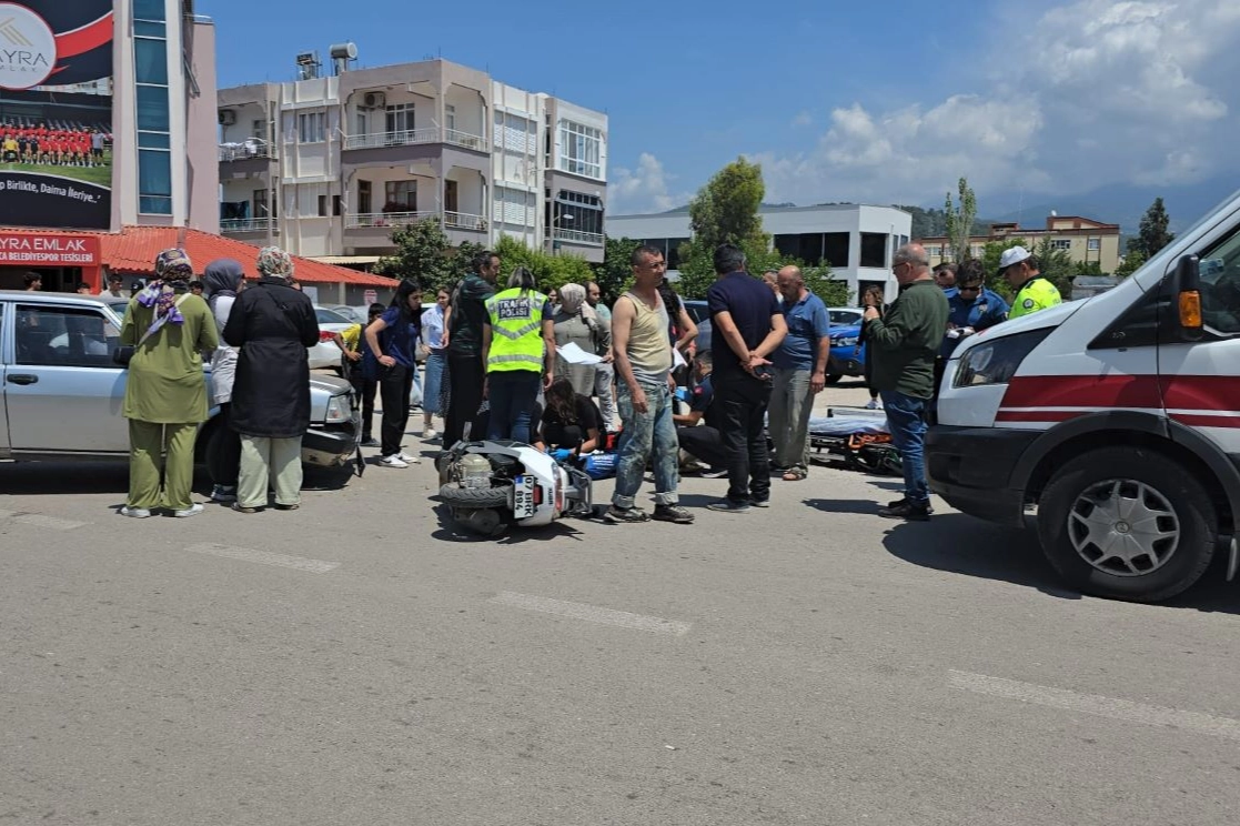 Antalya Kumluca’daki kazada iki öğrenci yaralandı