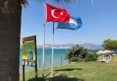 Denizlerimiz gururla dalgalanıyor! Türkiye Mavi Bayrakta ilk 3’te!