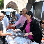 Antalya Muratpaşa’da Ferdi Zeyrek için helva dağıtıldı
