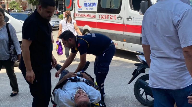 Kumluca’da küçük çocuğa motosiklet çarptı!