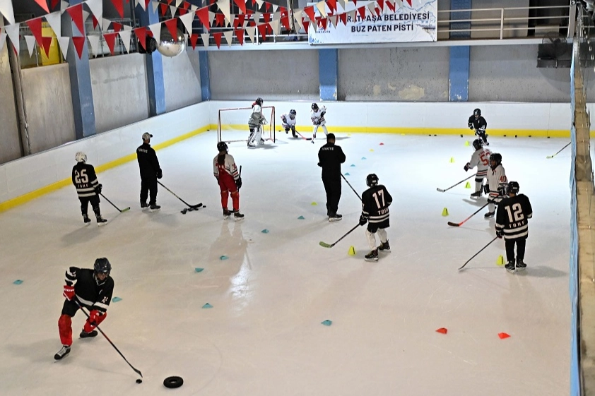 Buz Hokeyi Gelişim Kampı ilk kez Antalya’da