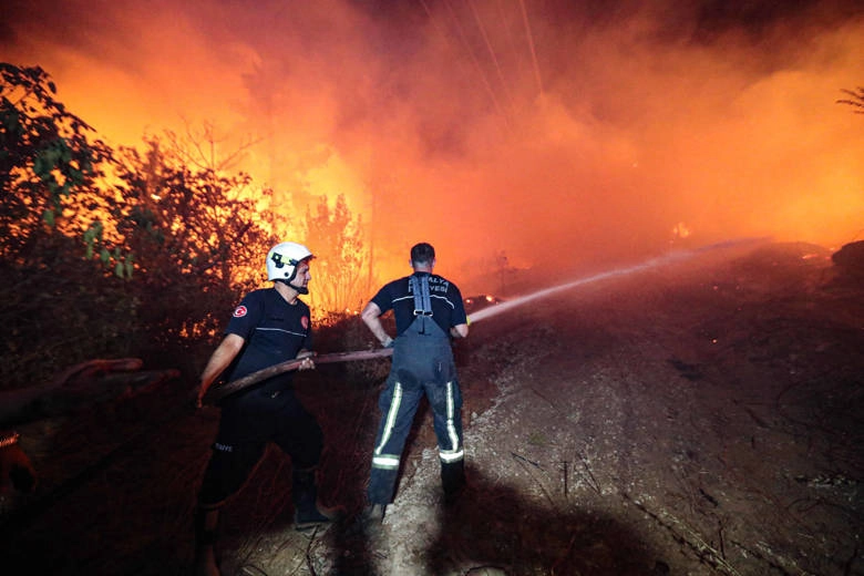 Antalya İtfaiyesi’nden yangınlara hızlı ve etkin müdahale