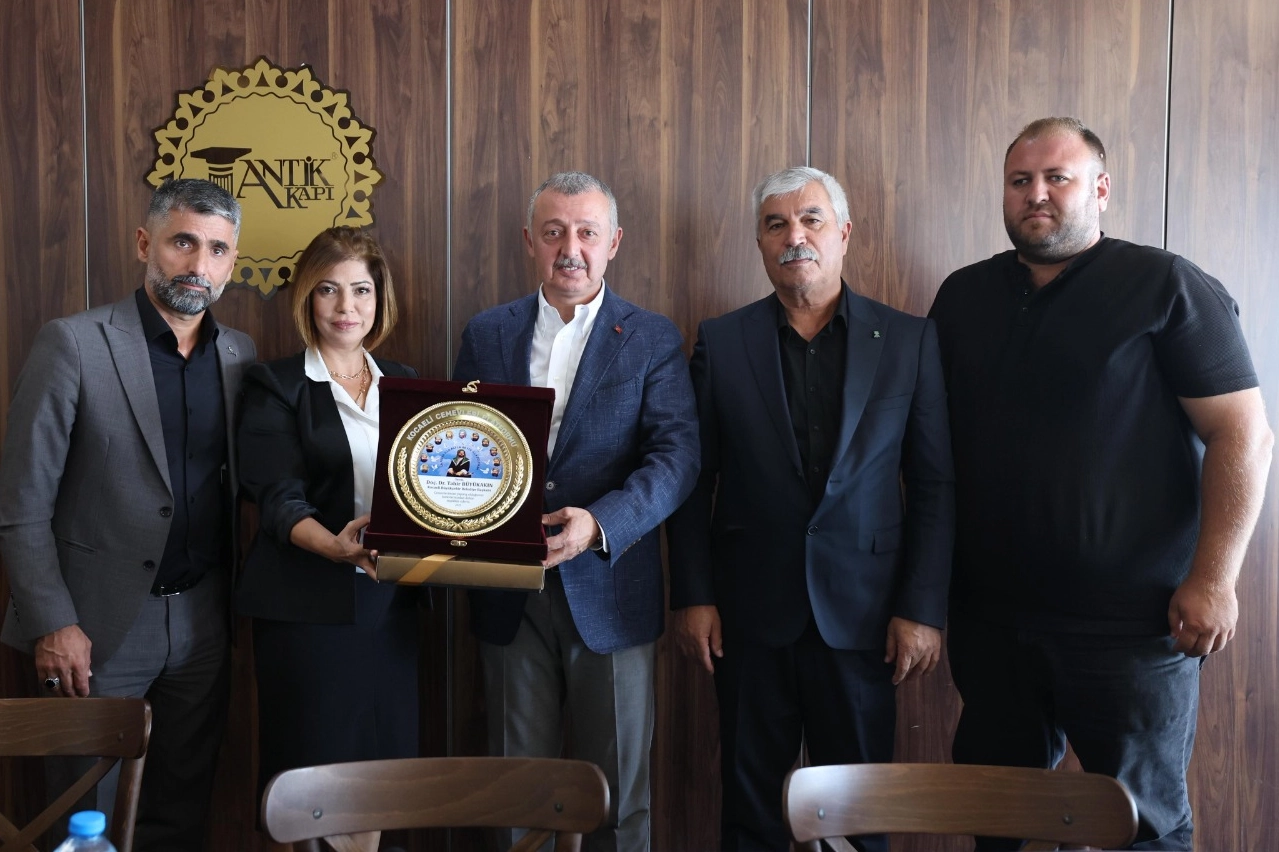 Cemevlerinden Kocaeli’de Başkan Büyükakın’a teşekkür