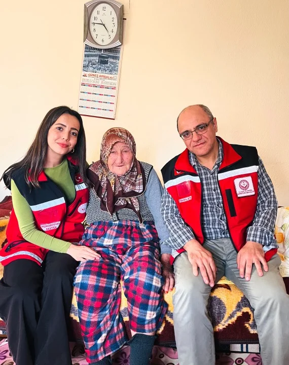 Antalya'da Vefa Ziyareti: Şehit Aileleri Yalnız Bırakılmadı - Detay Görsel 2