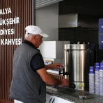 Antalya Büyükşehir’in Emekli Kahveleri’ne büyük ilgi