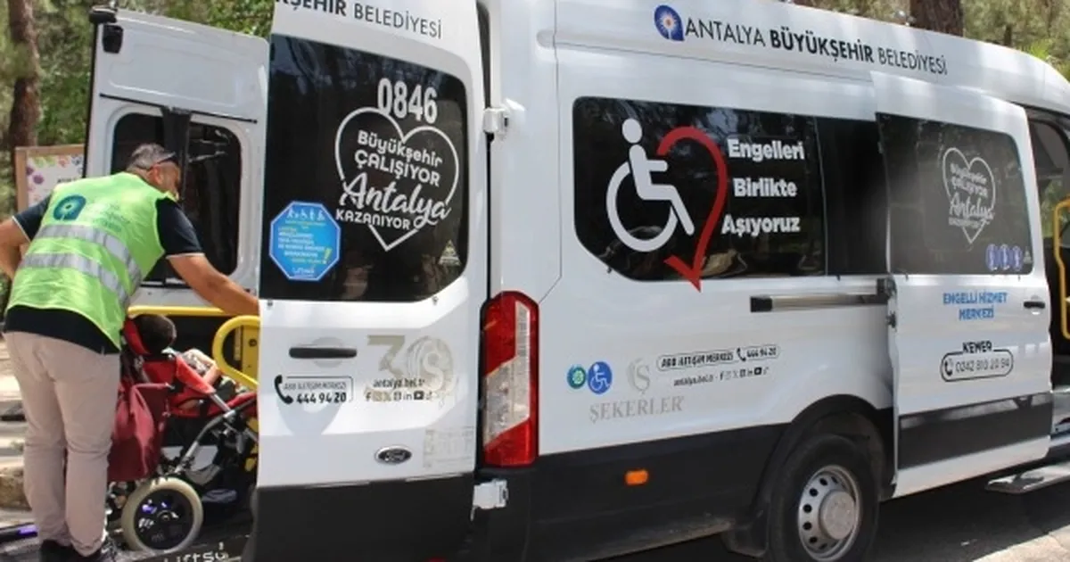 Antalya’da engelsiz hizmet aracı hayat kolaylaştırıyor