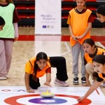 Antalya’da kız çocukları ‘Floor Curling’ ile tanışıyor