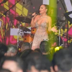 Demet Akalın’dan Antalya’da unutulmaz performans… Yeni hiti ‘Beni Unutma’ listelere hızlı giriş yaptı