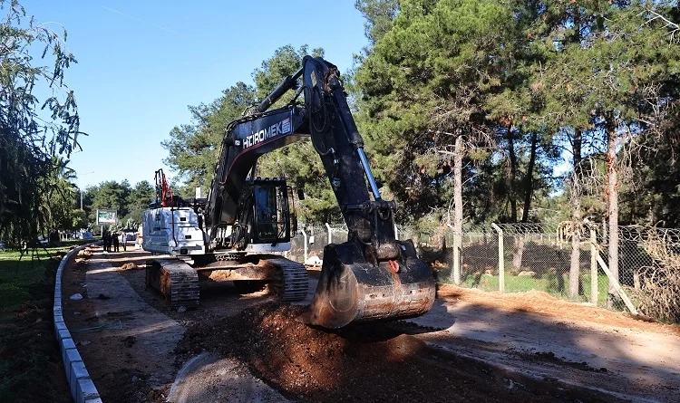 Antalya Büyükşehir’den Kardeş Kentler Caddesi’nde çalışma