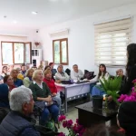 Antalya Büyükşehir’den yaş almış bireylere evde çiçek yetiştiriciliği eğitimi