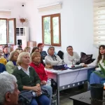 Antalya’da yaşlılara çiçek yetiştiriciliği ve bakım eğitimi