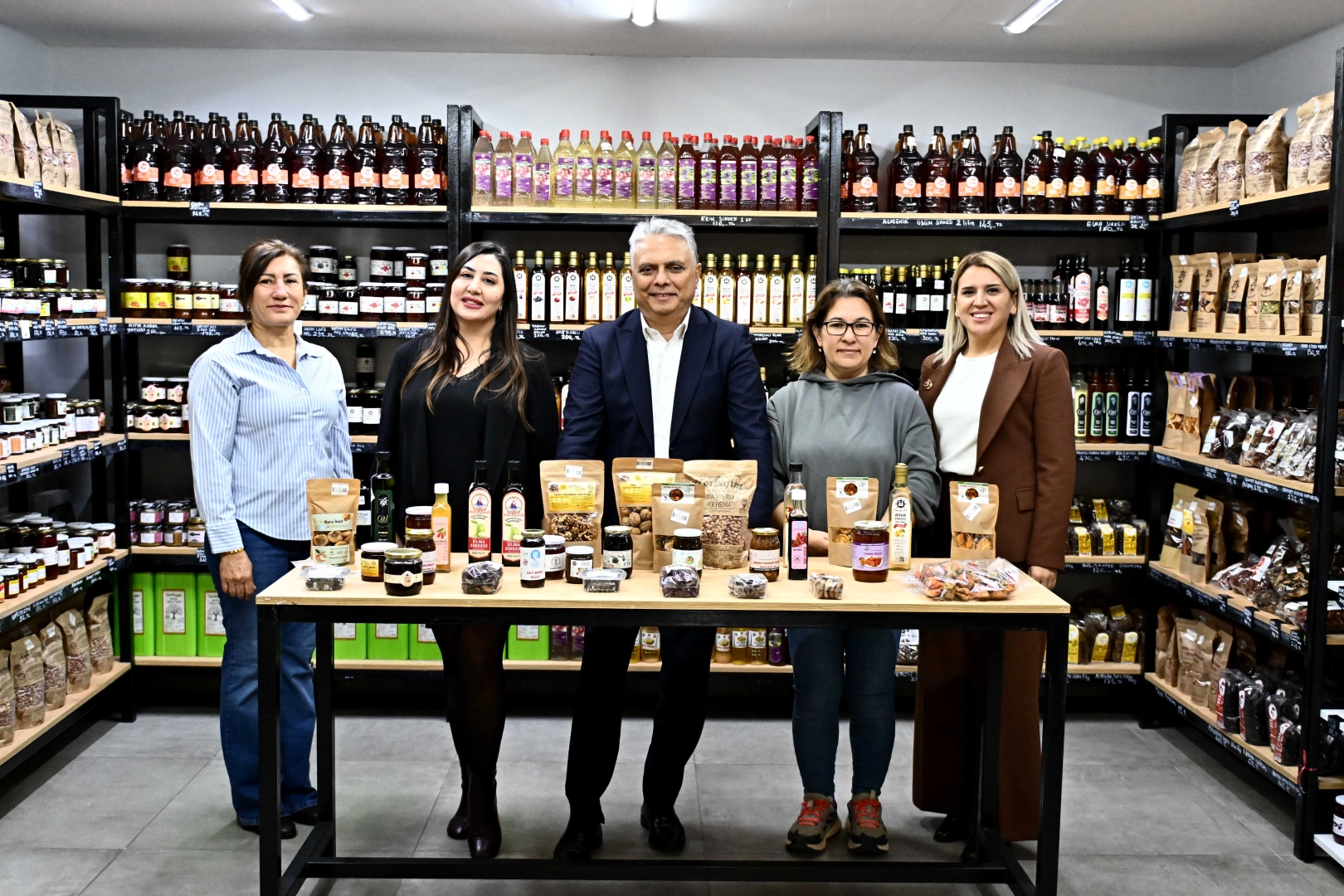 Antalya’da Yerli Malı Haftası’nda kadın emeğine destek