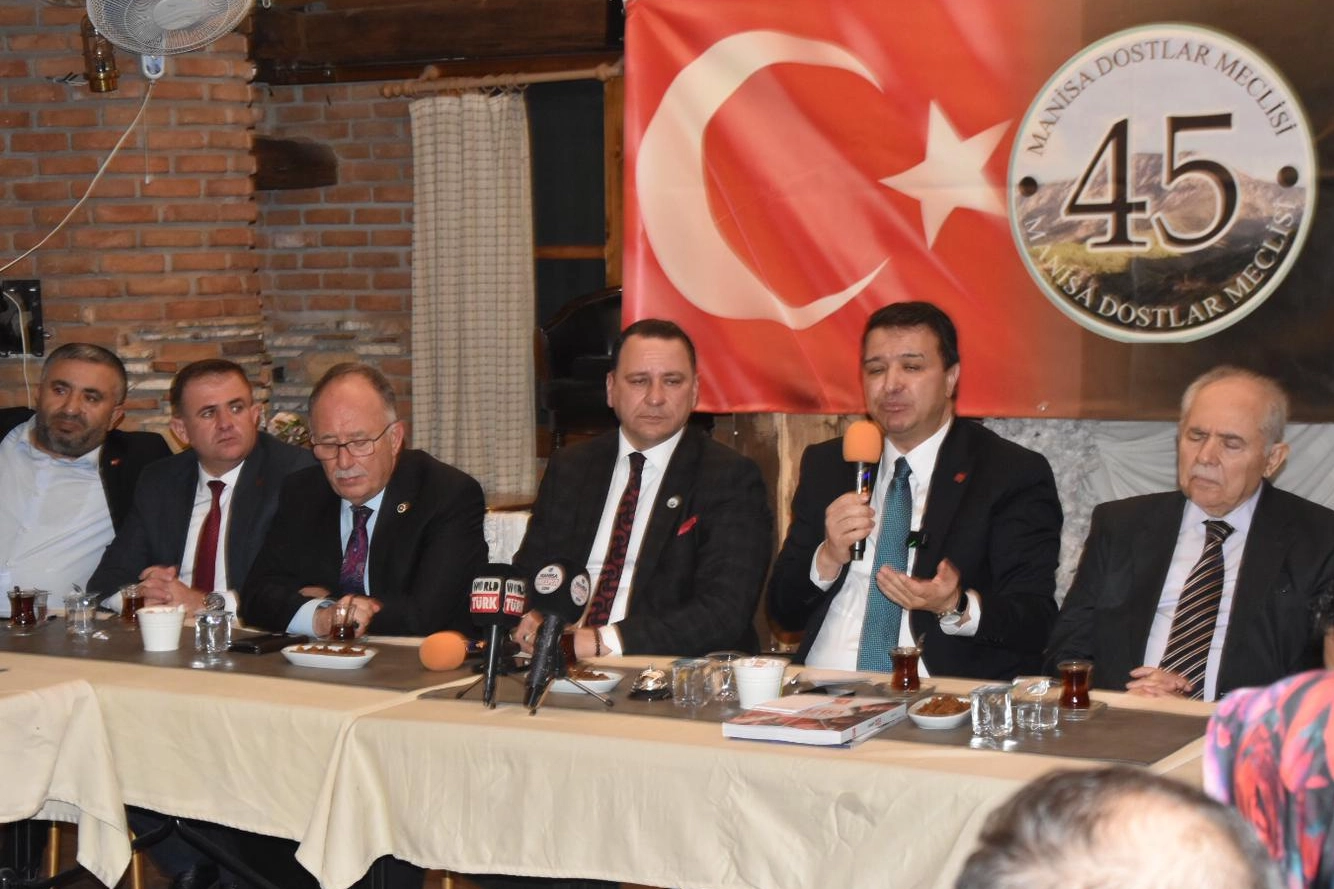 Manisa Dostlar Meclisi’nde Mahmut Arıkan konuk oldu